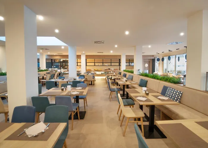 Parque Nereida Suites Hotel